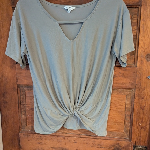 Lucky Brand Green Short Sleeve Tie Front Tee - Picture 1 of 9